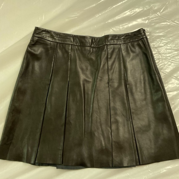 Anne Klein Ladies Mini Leather Skirt - Picture 3 of 3